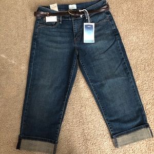 Levi’s 515 Capris | Size 6